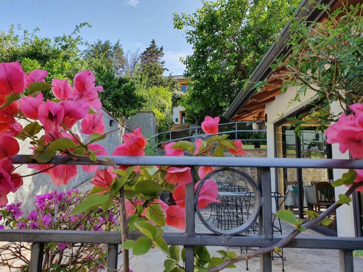 Borgo San Francesco Hotel Gioiosa Marea Ngoại thất bức ảnh