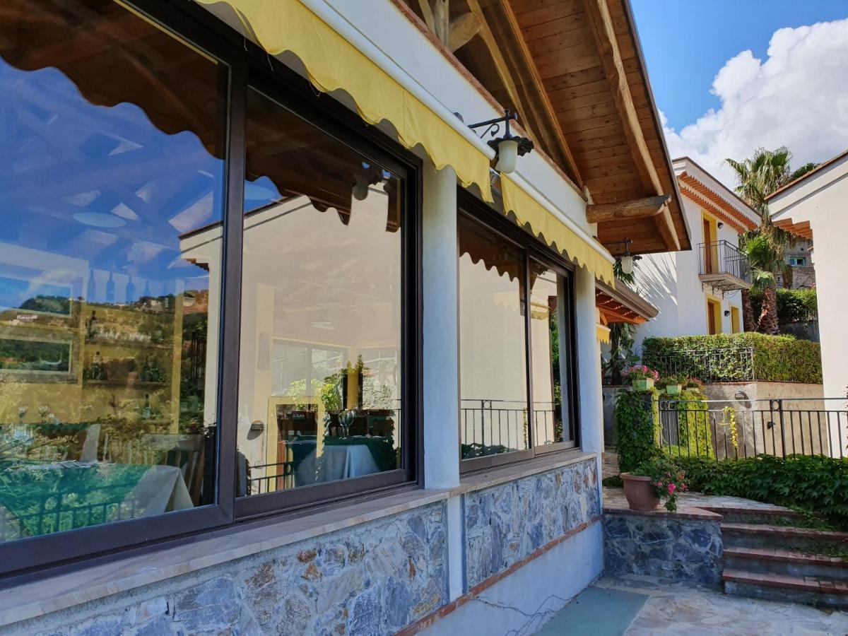 Borgo San Francesco Hotel Gioiosa Marea Ngoại thất bức ảnh