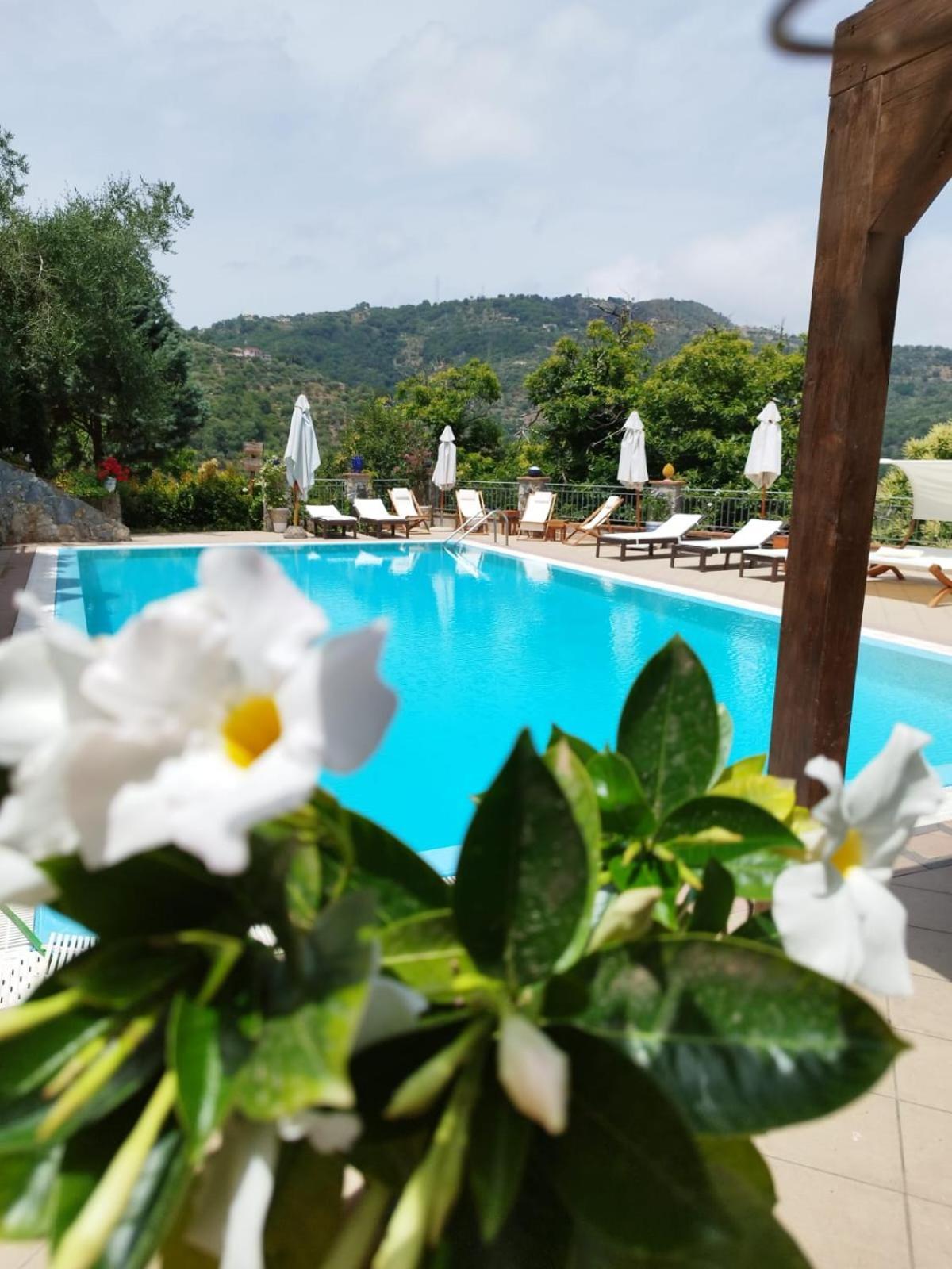 Borgo San Francesco Hotel Gioiosa Marea Ngoại thất bức ảnh